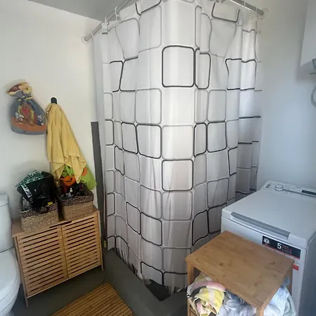 Elia Nyaraló Longá